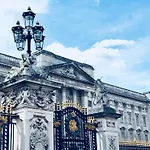 Chic Flat Near Buckingham Palace & Victoria Station
