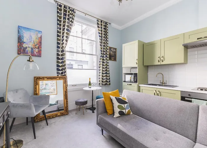 Chic Flat Near Buckingham Palace & Victoria Station