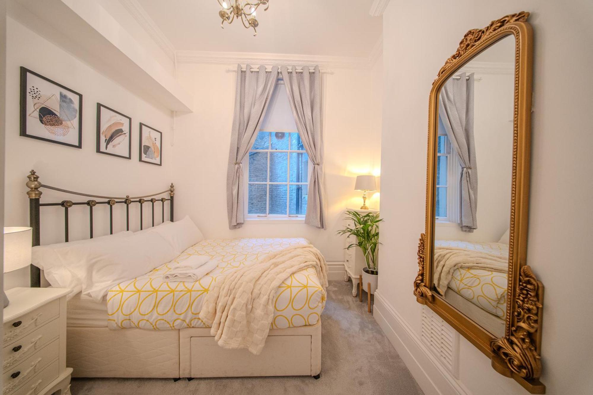 Chic Flat Near Buckingham Palace & Victoria Station