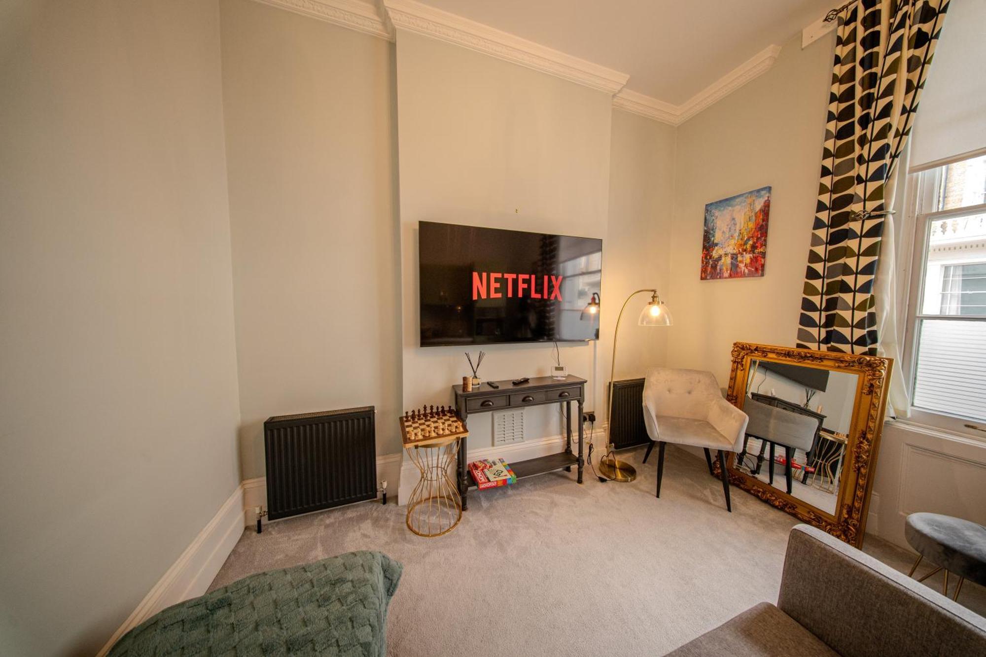 Chic Flat Near Buckingham Palace & Victoria Station Appartamento *